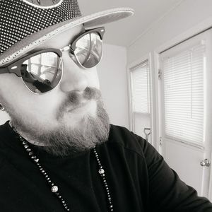 Meet your Posher, Christopher